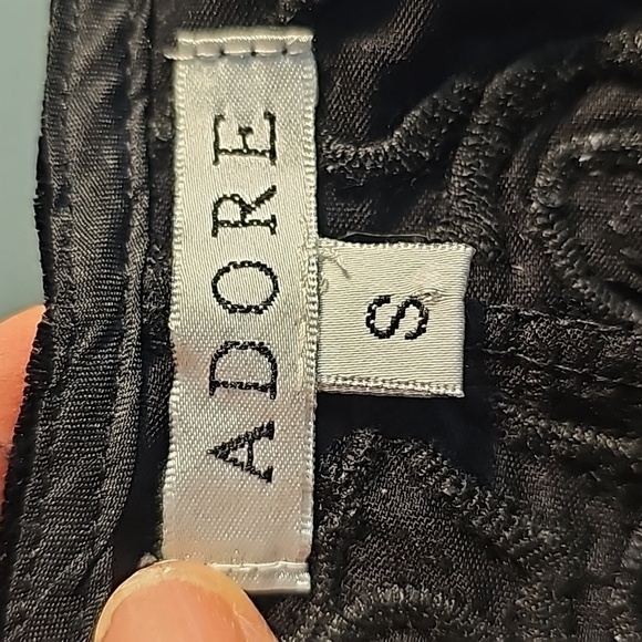 Adore‎ enbroidery black velvet jacket. Zip up small. Punk, goth, 90's Y2K - Picture 8 of 10